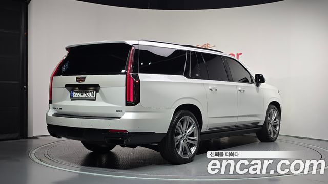 Cadillac Escalade 6.2 ESV ESV Sports Platinum — пробег 21 575 км