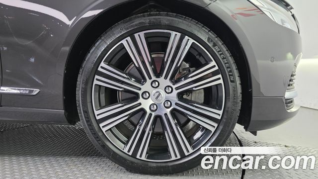 Volvo S90 T8 AWD Ultimate Bright — пробег 42 014 км