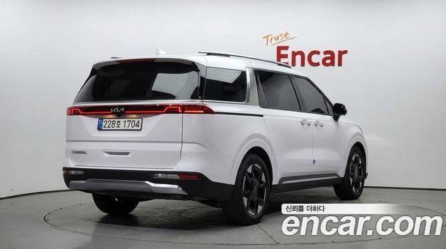 Kia Carnival из Кореи Encar