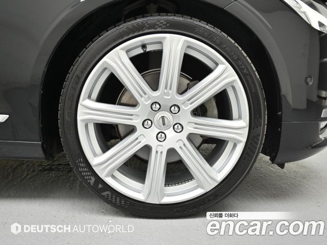 Volvo S90 D5 AWD Inscription — пробег 46 295 км