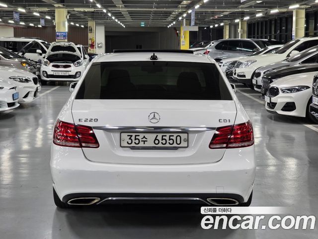 Mercedes-Benz E-Class E220 Bluetec Avantgarde — пробег 166 400 км — фото 4 из 5