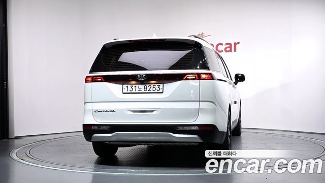 Kia Carnival из Кореи Encar