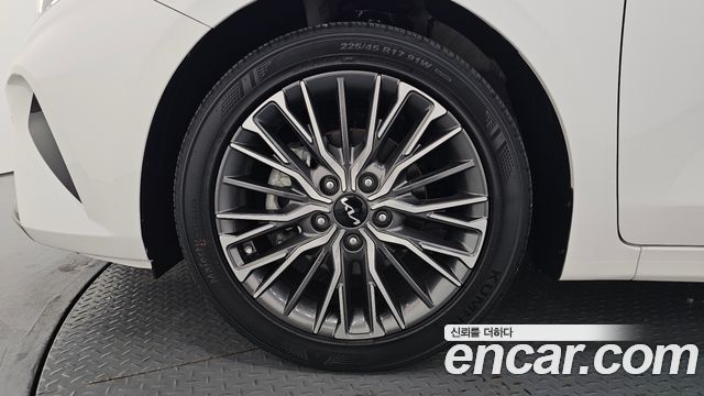 Kia K3 из Кореи Encar