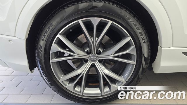 Audi Q8 из Кореи Encar
