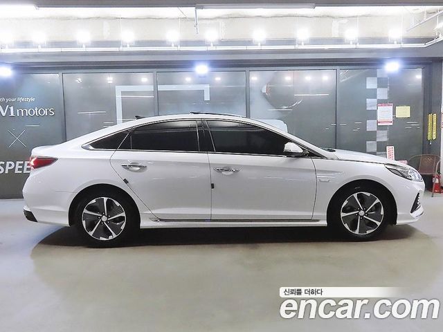 Hyundai Sonata Premium Special — пробег 144 405 км — фото 5 из 5