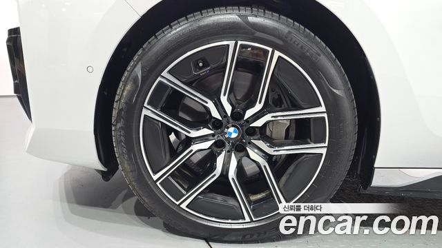 BMW i7 из Кореи Encar