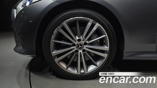 Mercedes-Benz CLS-Class CLS400d 4MATIC — пробег 66 626 км