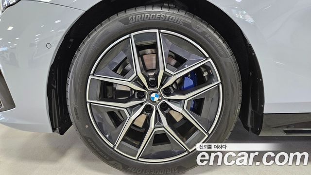 BMW 5-Series 520i M Sport — пробег 4 900 км — фото 5 из 5