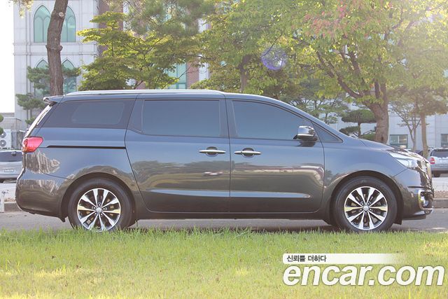 Kia Carnival 9-seater Luxury — пробег 176 443 км