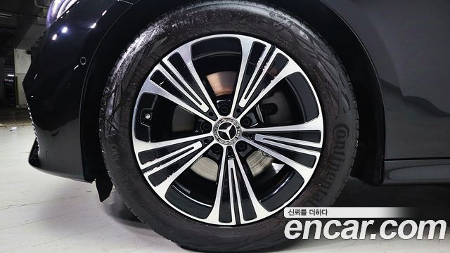 Mercedes-Benz E-Class E200 Avantgarde — пробег 15 182 км