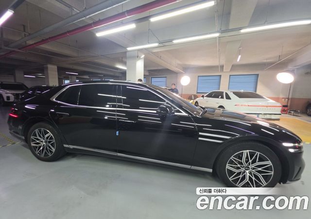 Genesis G90 Gasoline 3.5 Turbo AWD — пробег 61 700 км