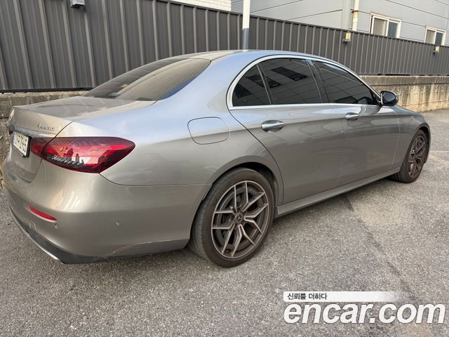 Mercedes-Benz E-Class E220d 4MATIC AMG Line — пробег 88 860 км — фото 2 из 5