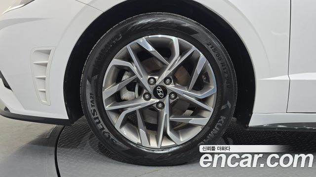 Hyundai Sonata 2.0 Premium Plus — пробег 183 776 км — фото 5 из 5