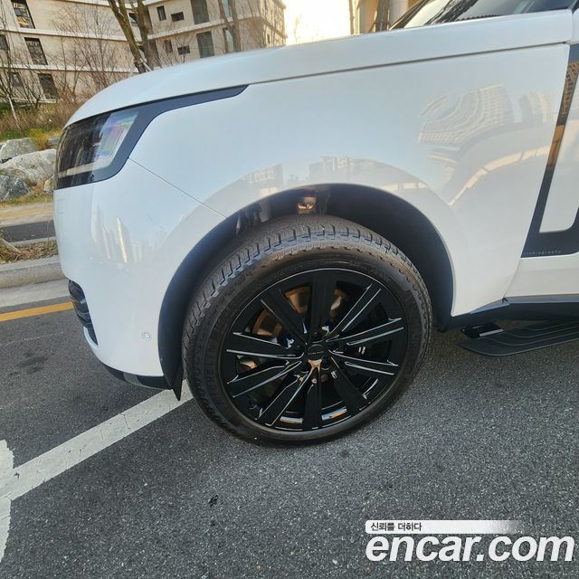 Land Rover Range Rover P530 Autobiography Long Wheel Base — пробег 8 756 км — фото 5 из 5