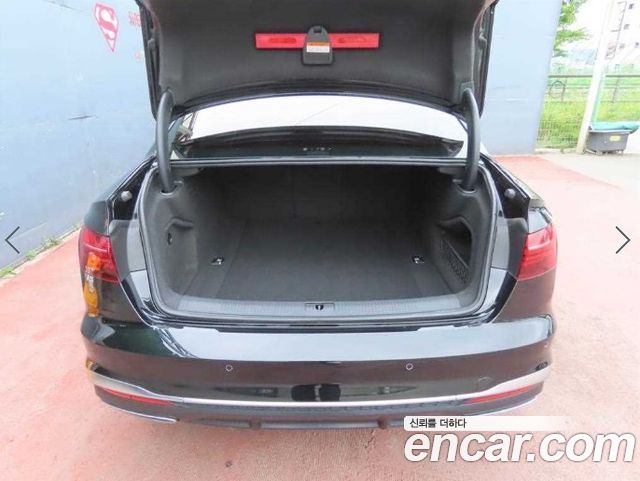 Audi A4 40 TFSI Premium — пробег 73 972 км