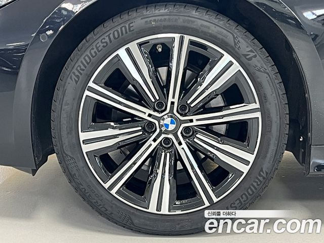 BMW 3-Series 320i — пробег 8 397 км