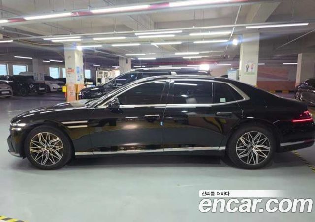 Genesis G90 Gasoline 3.5 Turbo AWD — пробег 61 700 км