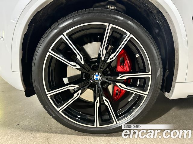 BMW X5 M60i — пробег 4 560 км
