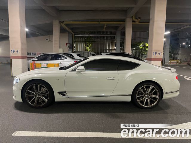 Bentley Continental 4.0 GT — пробег 27 500 км