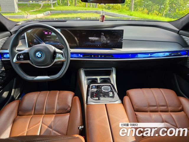 BMW i7 xDrive 60 Design Pure Excellence — пробег 63 835 км