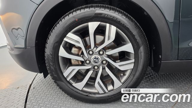 Ssangyong TIBOLI 1.6 IX 2WD — пробег 138 220 км