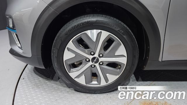 Kia Niro Prestige — пробег 60 915 км — фото 5 из 5