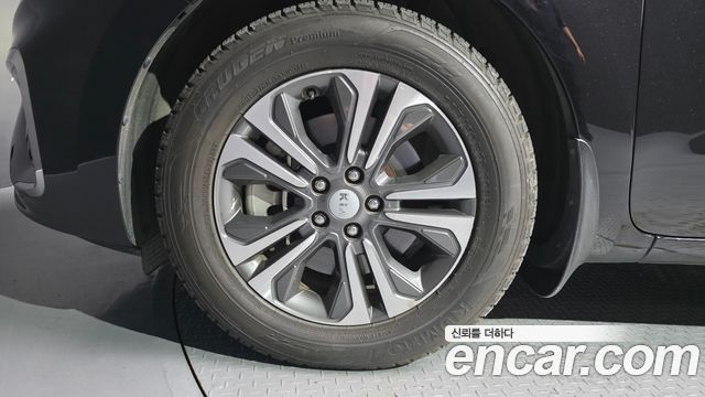 Kia Carnival 9-Seater Luxury — пробег 76 899 км — фото 5 из 5