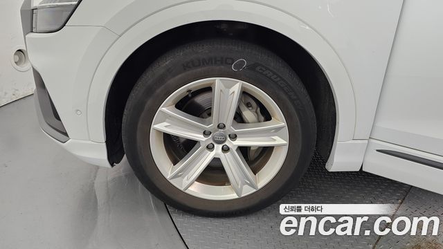 Audi Q8 из Кореи Encar