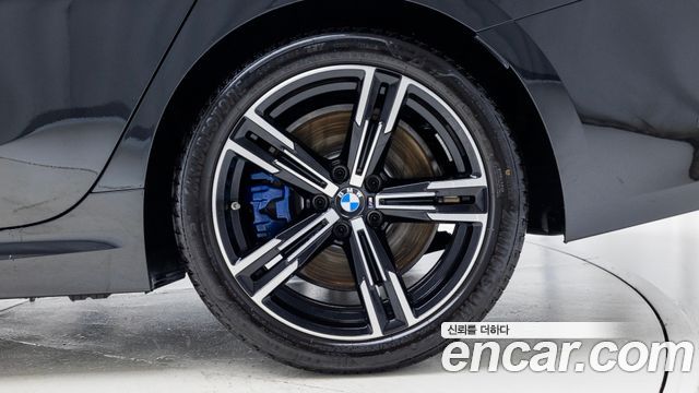 BMW 3-Series 320i M Sport — пробег 4 057 км — фото 5 из 5