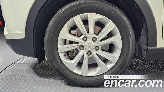 Ssangyong TIBOLI VX 2WD — пробег 92 853 км