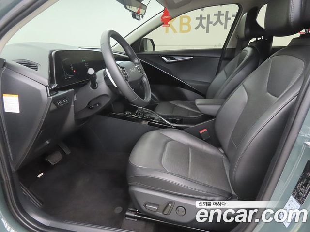 Kia Niro Prestige — пробег 100 505 км — фото 5 из 5