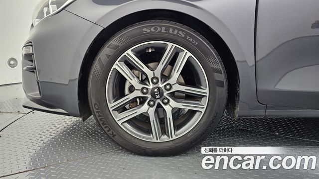 Kia K3 из Кореи Encar