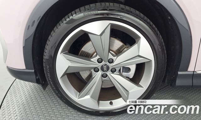 Audi Q4 e-tron из Кореи Encar