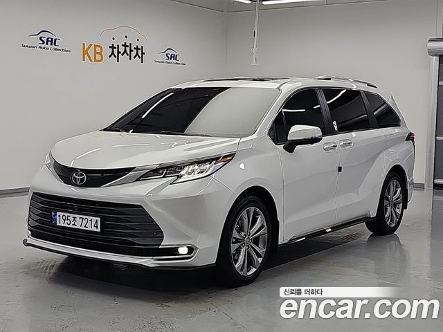 Toyota Sienna 2.5 Hybrid 2WD — пробег 16 432 км — фото 1 из 5