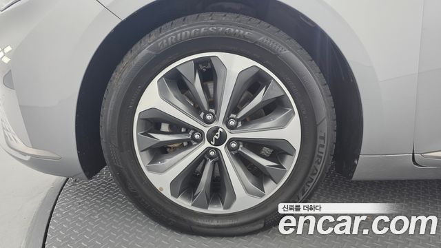 Kia K8 из Кореи Encar