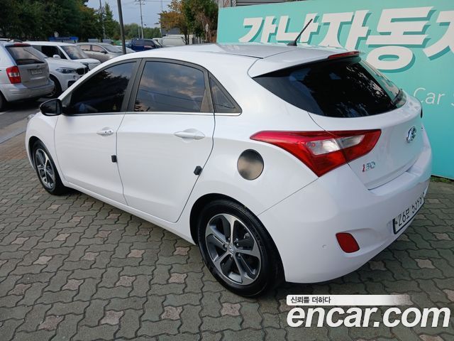 Hyundai i30 2.0 Younique — пробег 112 370 км — фото 4 из 5