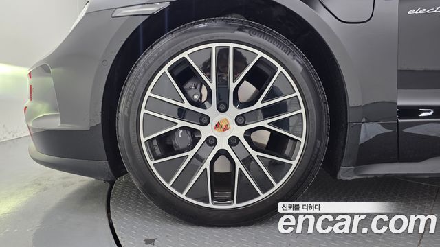 Porsche Taycan из Кореи Encar