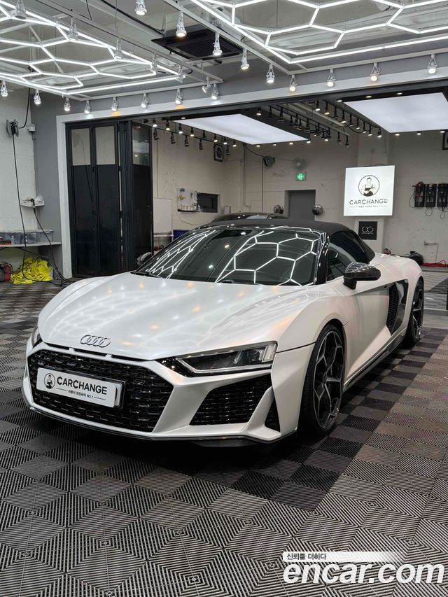Audi R8 5.2 V10 Spyder — пробег 183 500 км — фото 5 из 5