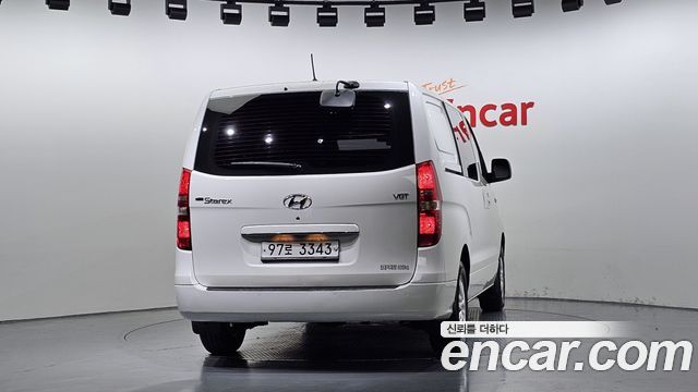 Hyundai Starex Van 5-Seater Smart — пробег 115 658 км
