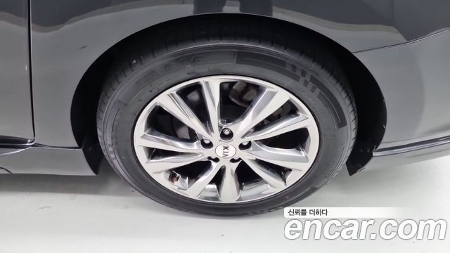 Kia Carnival 9-Seater Noblesse — пробег 90 353 км