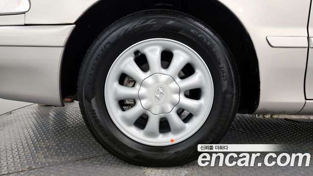 Hyundai Sonata 2.0 GLS — пробег 131 027 км