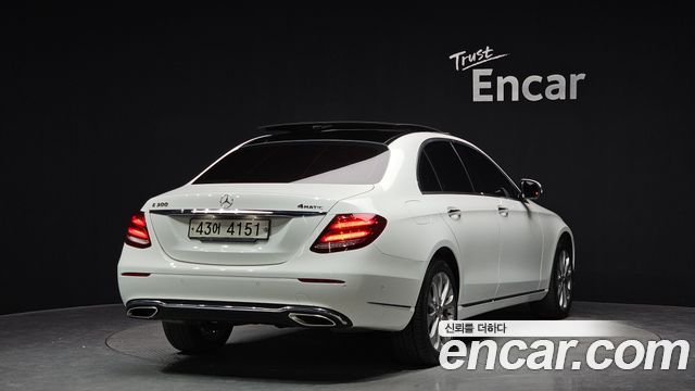 Mercedes-Benz E-Class из Кореи Encar