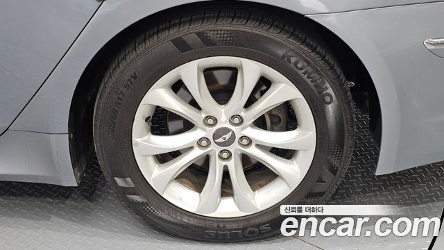 Hyundai Genesis из Кореи Encar