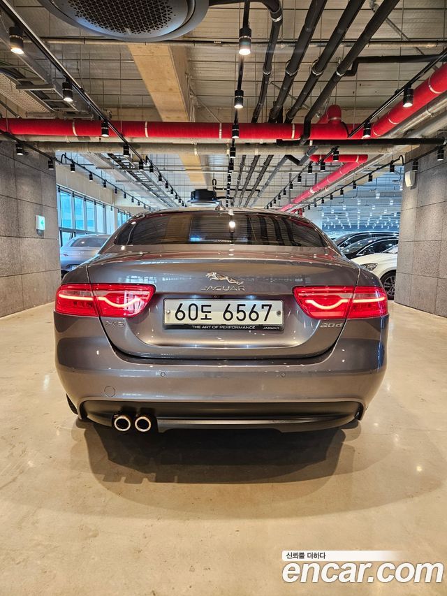 Jaguar XE из Кореи Encar
