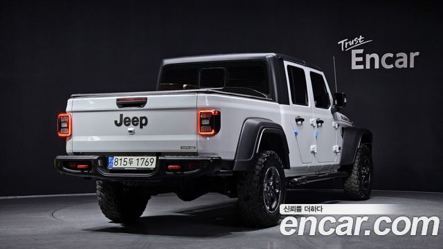 Jeep Gladiator 3.6 Rubicon — пробег 32 832 км