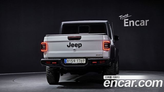 Jeep Gladiator 3.6 Rubicon — пробег 32 832 км