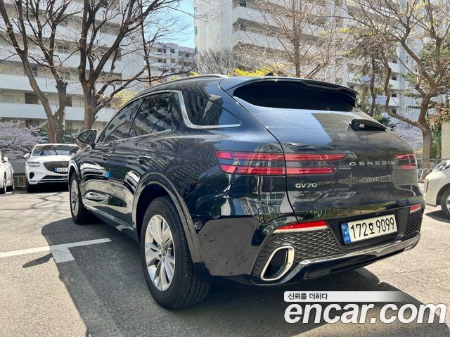 Genesis GV70 2.5T Gasoline 2WD — пробег 17 400 км — фото 4 из 5