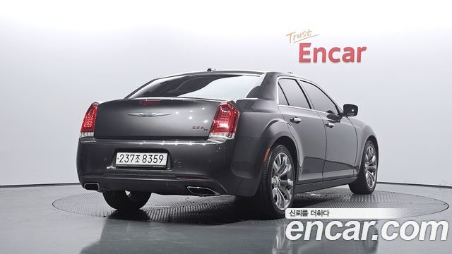 Chrysler 300C из Кореи Encar