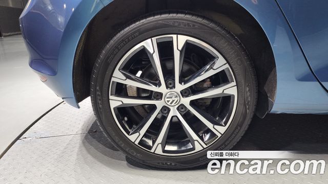 Volkswagen Golf 2.0 TDI Premium — пробег 138 400 км