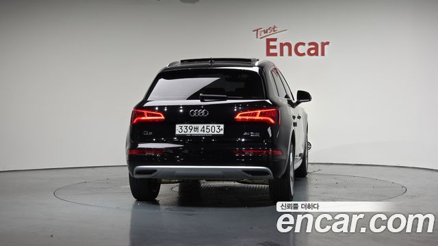 Audi Q5 45 TFSI Quattro Premium — пробег 70 557 км